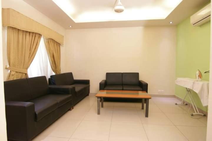 קראצ'י Hira Guest House מראה חיצוני תמונה