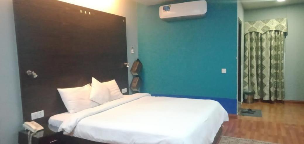 קראצ'י Hira Guest House מראה חיצוני תמונה