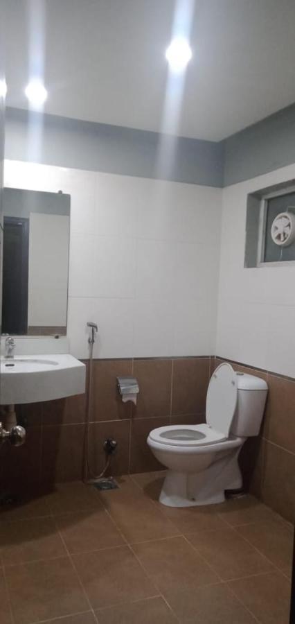 קראצ'י Hira Guest House מראה חיצוני תמונה