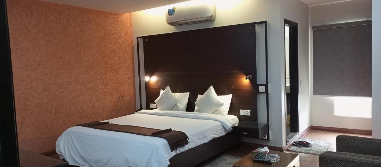 קראצ'י Hira Guest House מראה חיצוני תמונה